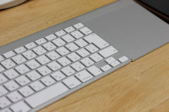 [挿絵] Apple Wireless Keyboard & Apple Magic Trackpad