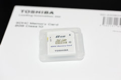 [挿絵] TOSHIBA SDHCメモリーカード Class10 8GB